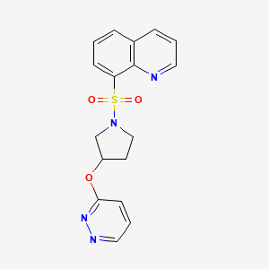 molecular formula C17H16N4O3S B2531809 8-((3-(吡啶并[3,4-b]嘧啶-3-氧基)吡咯烷-1-基)磺酰基)喹啉 CAS No. 2034452-15-6