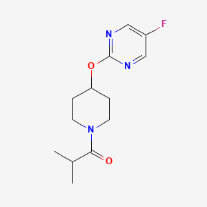 molecular formula C13H18FN3O2 B2531894 1-[4-(5-Fluoropyrimidin-2-yl)oxypiperidin-1-yl]-2-methylpropan-1-one CAS No. 2380080-60-2