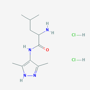 molecular formula C11H22Cl2N4O B2532474 2-氨基-N-(3,5-二甲基-1H-吡唑-4-基)-4-甲基戊酰胺二盐酸盐 CAS No. 1423024-37-6