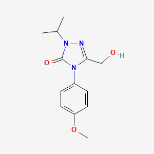 molecular formula C13H17N3O3 B2533606 5-(Hydroxymethyl)-4-(4-methoxyphenyl)-2-propan-2-yl-1,2,4-triazol-3-one CAS No. 2244086-24-4