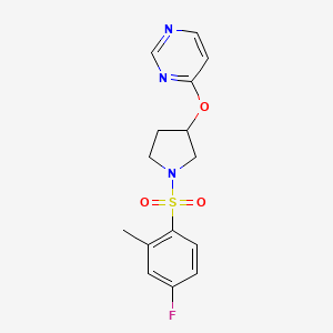 molecular formula C15H16FN3O3S B2534995 4-((1-((4-氟-2-甲苯磺酰)吡咯烷-3-基)氧)嘧啶 CAS No. 2034572-67-1