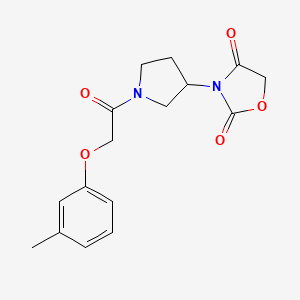 molecular formula C16H18N2O5 B2535276 3-(1-(2-(m-Tolyloxy)acetyl)pyrrolidin-3-yl)oxazolidine-2,4-dione CAS No. 1903453-38-2