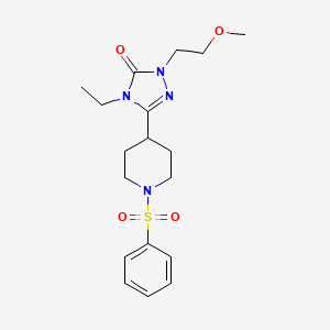 molecular formula C18H26N4O4S B2535298 4-ethyl-1-(2-methoxyethyl)-3-(1-(phenylsulfonyl)piperidin-4-yl)-1H-1,2,4-triazol-5(4H)-one CAS No. 1797126-33-0