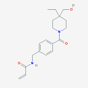 molecular formula C19H26N2O3 B2535372 N-[[4-[4-Ethyl-4-(hydroxymethyl)piperidine-1-carbonyl]phenyl]methyl]prop-2-enamide CAS No. 2201686-68-0