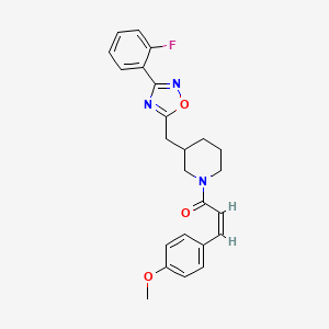 (Z)-1-(3-((3-(2-fluorophenyl)-1,2,4-oxadiazol-5-yl)methyl)piperidin-1-yl)-3-(4-methoxyphenyl)prop-2-en-1-one