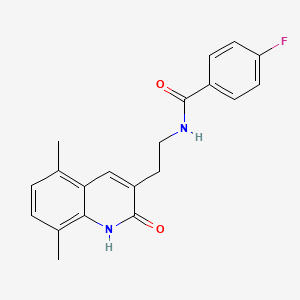 molecular formula C20H19FN2O2 B2535564 N-[2-(5,8-二甲基-2-氧代-1H-喹啉-3-基)乙基]-4-氟苯甲酰胺 CAS No. 851406-67-2