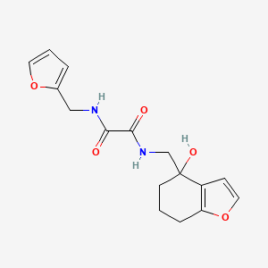 molecular formula C16H18N2O5 B2535843 N1-(furan-2-ylmethyl)-N2-((4-hydroxy-4,5,6,7-tetrahydrobenzofuran-4-yl)methyl)oxalamide CAS No. 2319636-19-4