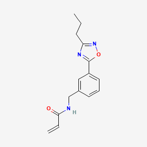 molecular formula C15H17N3O2 B2536176 N-[[3-(3-Propyl-1,2,4-oxadiazol-5-yl)phenyl]methyl]prop-2-enamide CAS No. 2411294-95-4