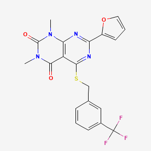molecular formula C20H15F3N4O3S B2536440 7-(furan-2-yl)-1,3-dimethyl-5-((3-(trifluoromethyl)benzyl)thio)pyrimido[4,5-d]pyrimidine-2,4(1H,3H)-dione CAS No. 847191-21-3