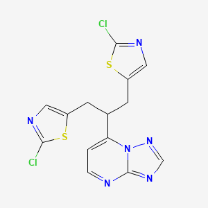 molecular formula C14H10Cl2N6S2 B2536859 7-{2-(2-Chloro-1,3-thiazol-5-yl)-1-[(2-chloro-1,3-thiazol-5-yl)methyl]ethyl}[1,2,4]triazolo[1,5-a]pyrimidine CAS No. 477860-62-1