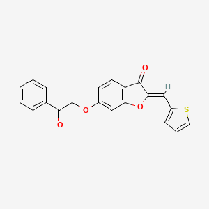 molecular formula C21H14O4S B2537733 (Z)-6-(2-氧代-2-苯乙氧基)-2-(噻吩-2-基亚甲基)苯并呋喃-3(2H)-酮 CAS No. 623121-74-4