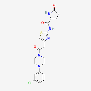 molecular formula C20H22ClN5O3S B2538380 N-(4-(2-(4-(3-clorofenil)piperazin-1-il)-2-oxoethyl)tiazol-2-il)-5-oxopirrolidina-2-carboxamida CAS No. 1048676-55-6