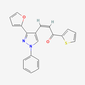 molecular formula C20H14N2O2S B2538856 (Z)-3-[3-(furan-2-yl)-1-phenylpyrazol-4-yl]-1-thiophen-2-ylprop-2-en-1-one CAS No. 957494-42-7