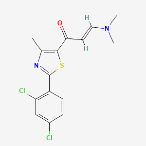 molecular formula C15H14Cl2N2OS B2540127 (E)-1-[2-(2,4-二氯苯基)-4-甲基-1,3-噻唑-5-基]-3-(二甲氨基)-2-丙烯-1-酮 CAS No. 1212007-70-9