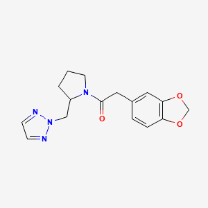 molecular formula C16H18N4O3 B2540582 1-(2-((2H-1,2,3-triazol-2-yl)methyl)pyrrolidin-1-yl)-2-(benzo[d][1,3]dioxol-5-yl)ethan-1-one CAS No. 2177365-53-4