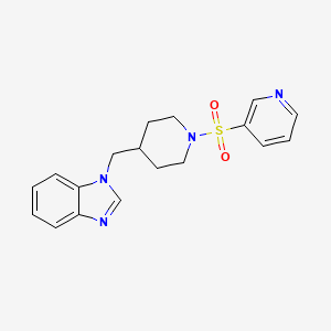 molecular formula C18H20N4O2S B2540716 1-((1-(pyridin-3-ylsulfonyl)piperidin-4-yl)methyl)-1H-benzo[d]imidazole CAS No. 1203184-74-0