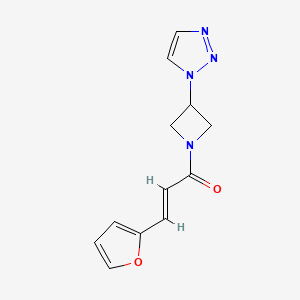 molecular formula C12H12N4O2 B2541862 (E)-1-(3-(1H-1,2,3-三唑-1-基)氮杂环丁-1-基)-3-(呋喃-2-基)丙-2-烯-1-酮 CAS No. 2034997-86-7