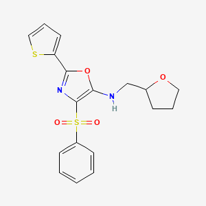 molecular formula C18H18N2O4S2 B2542583 4-(苯磺酰基)-N-(四氢-2-呋喃基甲基)-2-(2-噻吩基)-1,3-恶唑-5-胺 CAS No. 627832-96-6