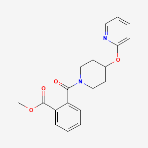 molecular formula C19H20N2O4 B2543112 2-(4-(吡啶-2-氧基)哌啶-1-羰基)苯甲酸甲酯 CAS No. 1448063-68-0