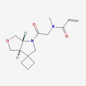 molecular formula C15H22N2O3 B2544920 N-[2-[(3As,6aR)-spiro[3a,4,6,6a-tetrahydro-2H-furo[3,4-b]pyrrole-3,1'-cyclobutane]-1-yl]-2-oxoethyl]-N-methylprop-2-enamide CAS No. 2411180-30-6