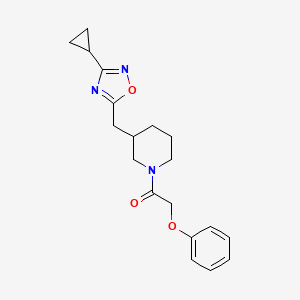 1-(3-((3-Cyclopropyl-1,2,4-oxadiazol-5-yl)methyl)piperidin-1-yl)-2-phenoxyethanone