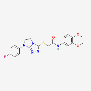 molecular formula C20H18FN5O3S B2545563 N-(2,3-二氢苯并[b][1,4]二氧杂环-6-基)-2-((7-(4-氟苯基)-6,7-二氢-5H-咪唑并[2,1-c][1,2,4]三唑-3-基)硫代)乙酰胺 CAS No. 921514-94-5