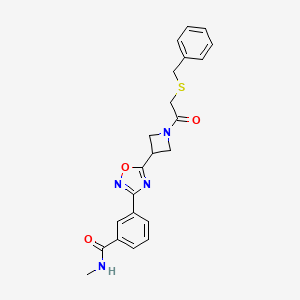 molecular formula C22H22N4O3S B2545711 3-(5-(1-(2-(benzylthio)acetyl)azetidin-3-yl)-1,2,4-oxadiazol-3-yl)-N-methylbenzamide CAS No. 1396871-21-8