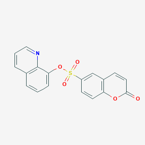 molecular formula C18H11NO5S B2545911 8-喹啉基-2-氧代-2H-色烯-6-磺酸盐 CAS No. 1386734-42-4