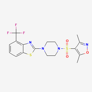 molecular formula C17H17F3N4O3S2 B2546013 3,5-Dimetil-4-((4-(4-(trifluorometil)benzo[d]tiazol-2-il)piperazin-1-il)sulfonil)isoxazol CAS No. 1396874-45-5