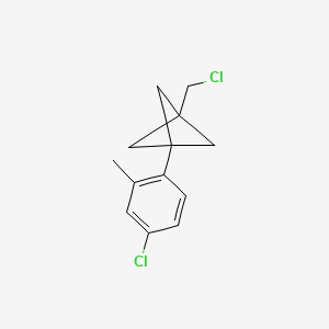 molecular formula C13H14Cl2 B2546120 1-(Chloromethyl)-3-(4-chloro-2-methylphenyl)bicyclo[1.1.1]pentane CAS No. 2287298-05-7