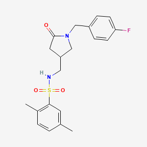 molecular formula C20H23FN2O3S B2546463 N-((1-(4-フルオロベンジル)-5-オキソピロリジン-3-イル)メチル)-2,5-ジメチルベンゼンスルホンアミド CAS No. 955235-71-9