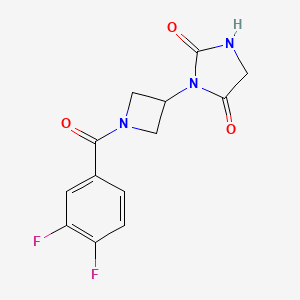 molecular formula C13H11F2N3O3 B2546576 3-(1-(3,4-Difluorobenzoyl)azetidin-3-yl)imidazolidine-2,4-dione CAS No. 2034495-37-7