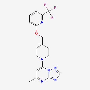molecular formula C18H19F3N6O B2546689 2-[(1-{5-甲基-[1,2,4]三唑并[1,5-a]嘧啶-7-基}哌啶-4-基)甲氧基]-6-(三氟甲基)吡啶 CAS No. 2200183-80-6