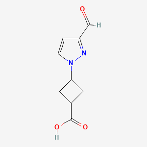 molecular formula C9H10N2O3 B2547338 3-(3-Formylpyrazol-1-yl)cyclobutane-1-carboxylic acid CAS No. 2260917-95-9