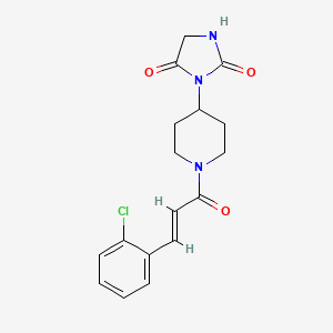 molecular formula C17H18ClN3O3 B2547538 (E)-3-(1-(3-(2-chlorophenyl)acryloyl)piperidin-4-yl)imidazolidine-2,4-dione CAS No. 2035005-17-3