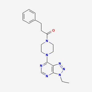 molecular formula C19H23N7O B2547868 1-(4-(3-ethyl-3H-[1,2,3]triazolo[4,5-d]pyrimidin-7-yl)piperazin-1-yl)-3-phenylpropan-1-one CAS No. 1058456-04-4