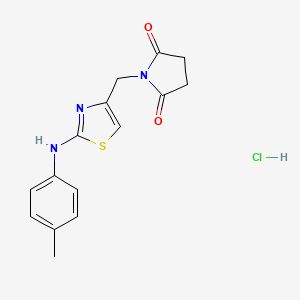 molecular formula C15H16ClN3O2S B2549821 1-((2-(p-Tolylamino)thiazol-4-yl)methyl)pyrrolidine-2,5-dione hydrochloride CAS No. 2034325-67-0