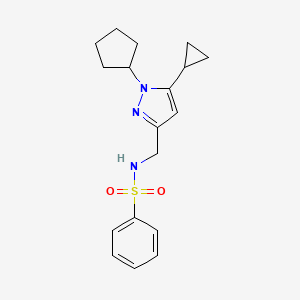 molecular formula C18H23N3O2S B2550177 N-((1-cyclopentyl-5-cyclopropyl-1H-pyrazol-3-yl)methyl)benzenesulfonamide CAS No. 1448136-44-4