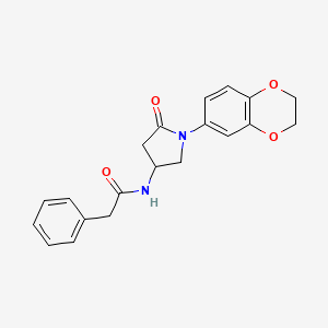 molecular formula C20H20N2O4 B2550489 N-[1-(2,3-dihydro-1,4-benzodioxin-6-yl)-5-oxopyrrolidin-3-yl]-2-phenylacetamide CAS No. 896305-73-0