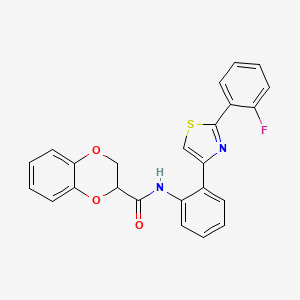 molecular formula C24H17FN2O3S B2550546 N-(2-(2-(2-fluorofenil)tiazol-4-il)fenil)-2,3-dihidrobenzo[b][1,4]dioxina-2-carboxamida CAS No. 1788561-13-6