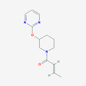 molecular formula C13H17N3O2 B2550686 (E)-1-(3-(pyrimidin-2-yloxy)piperidin-1-yl)but-2-en-1-one CAS No. 2035023-08-4