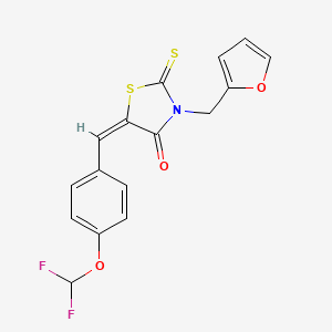 molecular formula C16H11F2NO3S2 B2551218 (E)-5-(4-(二氟甲氧基)亚苄基)-3-(呋喃-2-基甲基)-2-硫代噻唑烷-4-酮 CAS No. 307343-78-8
