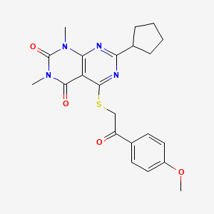 molecular formula C22H24N4O4S B2551286 7-cyclopentyl-5-((2-(4-methoxyphenyl)-2-oxoethyl)thio)-1,3-dimethylpyrimido[4,5-d]pyrimidine-2,4(1H,3H)-dione CAS No. 872621-03-9