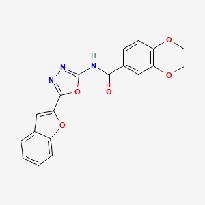 molecular formula C19H13N3O5 B2551691 N-(5-(benzofuran-2-yl)-1,3,4-oxadiazol-2-yl)-2,3-dihydrobenzo[b][1,4]dioxine-6-carboxamide CAS No. 922099-32-9