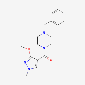molecular formula C17H22N4O2 B2551802 (4-benzylpiperazin-1-yl)(3-methoxy-1-methyl-1H-pyrazol-4-yl)methanone CAS No. 1014049-26-3