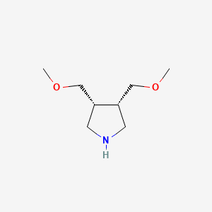 molecular formula C8H17NO2 B2551824 (3R,4S)-3,4-二(甲氧基甲基)吡咯烷 CAS No. 2171283-89-7