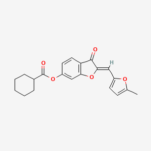 molecular formula C21H20O5 B2553284 (Z)-2-((5-甲基呋喃-2-基)亚甲基)-3-氧代-2,3-二氢苯并呋喃-6-基环己烷甲酸酯 CAS No. 622791-82-6