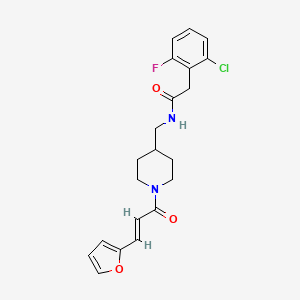 (E)-2-(2-chloro-6-fluorophenyl)-N-((1-(3-(furan-2-yl)acryloyl)piperidin-4-yl)methyl)acetamide