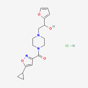 molecular formula C17H22ClN3O4 B2555365 (5-环丙基异恶唑-3-基)(4-(2-(呋喃-2-基)-2-羟乙基)哌嗪-1-基)甲酮盐酸盐 CAS No. 1396806-70-4