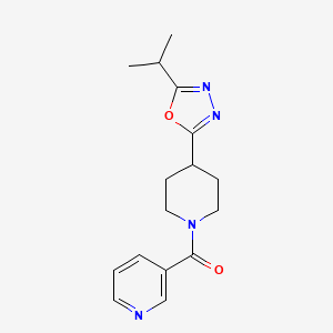 molecular formula C16H20N4O2 B2555961 (4-(5-Isopropyl-1,3,4-oxadiazol-2-yl)piperidin-1-yl)(pyridin-3-yl)methanone CAS No. 1210510-10-3